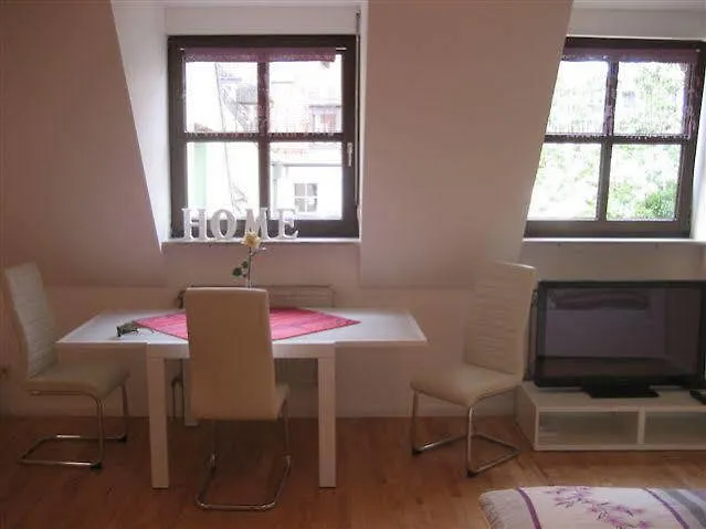 Waldhotel Ziegelstadel 2*